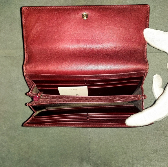 GUCCI SHINE GUCCISSIMA LOVELY HEART PLUM PATENT LEATHER CONTINENTAL LONG WALLET - Picture 17 of 17